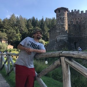 Meet your Posher, Ernesto